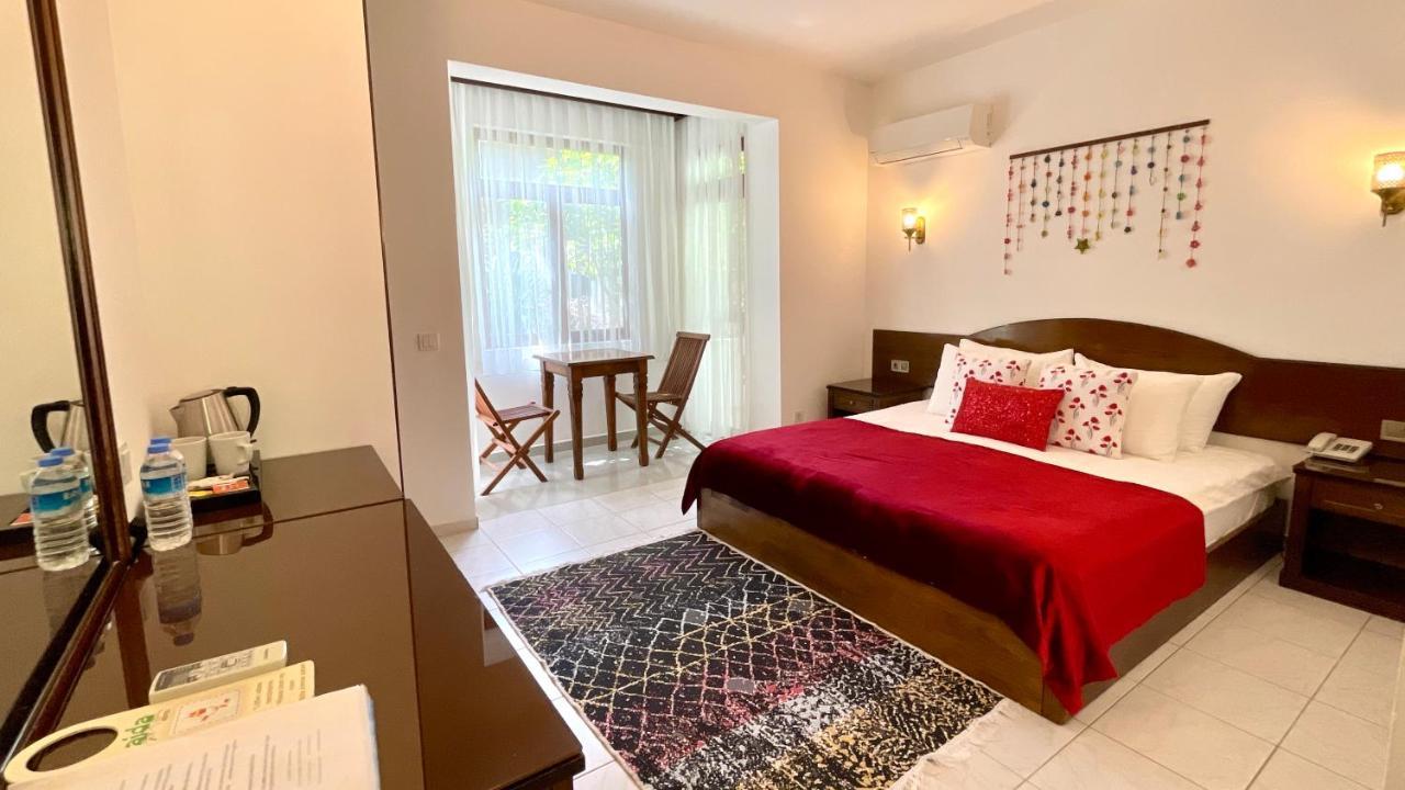Aida Hotel Çıralı Exteriör bild